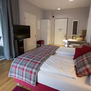 3* Apartahotel Premium Messe